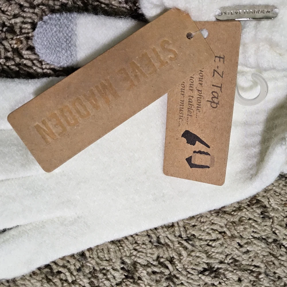 Steve Madden Ivory Womens Gloves one Size
